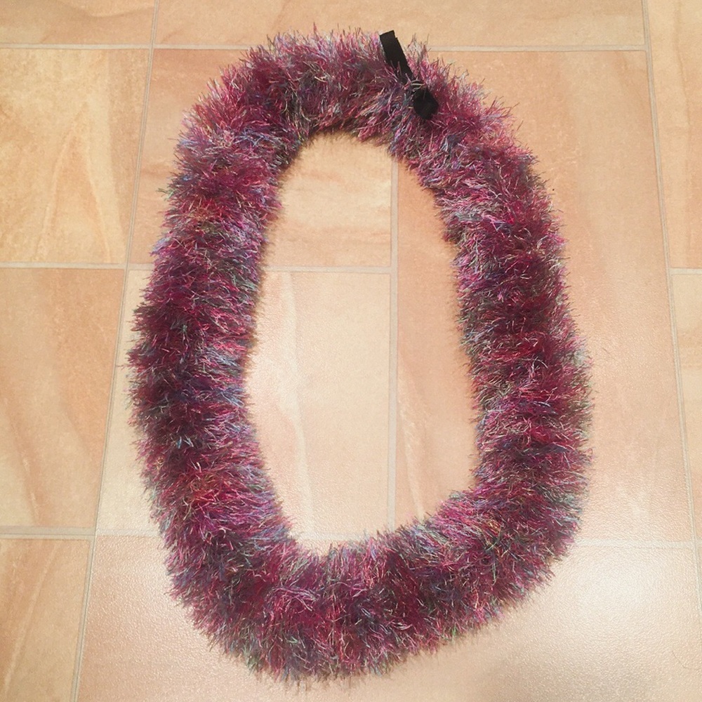 NWOT Graduation Lei Handmade Multicolor Rainbow Colorful Fun Fur Eyelash Yarn